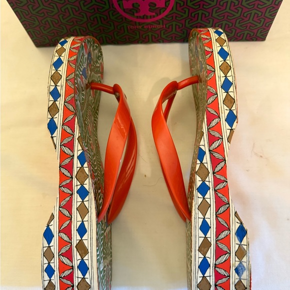 Tory Burch Multicolor Leaf Pattern Sandals - Picture 2 of 4